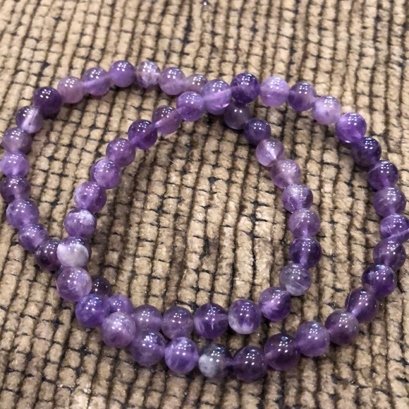 Jewelry - Purple beaded bracelet (#475,476)
